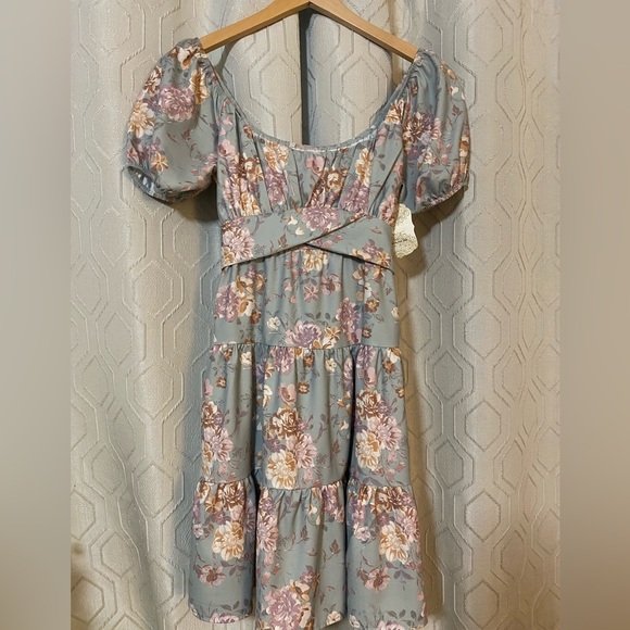 Altar'd State Dresses & Skirts - NWT Altar’d State sage green floral Dress